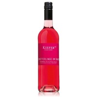 Kiefer Schmetterlinge im Bauch Rose