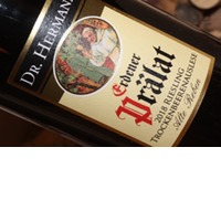 Erdener Prälat Riesling Trockenbeerenauslese lange Goldkapsel alte Reben