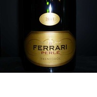 Ferrari Spumante Perlé Metodo Classico Trento Restflaschen