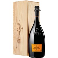 Veuve Clicquot La Grande Dame Champagne AOC Brut Magnum 1,5 ℓ, In Holzkiste