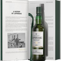 Laphroaig Rarität 34 Years Single Malt Scotch Whisky Ian Hunter Book 4 im Geschenkkarton
