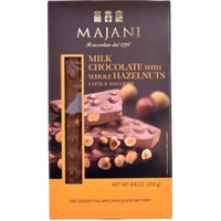 Milchschokolade mit ganzen Haselnüssen