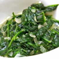 Blattspinat „Brasserie-Style“ – mit Sahne, Zwiebeln & Muskat verfeinert  (2 x 15