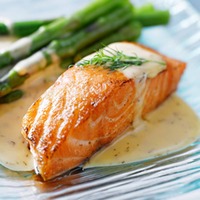 Lachs in Dill-Weißweinsauce – saftig gegartes Filet in feiner Rahmsauce (2 x 250