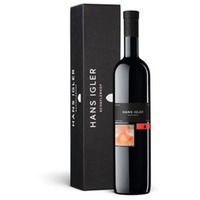 Hans Igler mit Geschenkkarton Vulcano Magnum