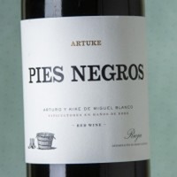 Artuke Pies Negros
