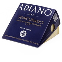 Cuña de Queso Manchego Adiano SemiCurado en estuche de 250gr