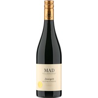 Weingut MAD Zweigelt Ried Neugebirge Burgenland - - Burgenland, Österreich
